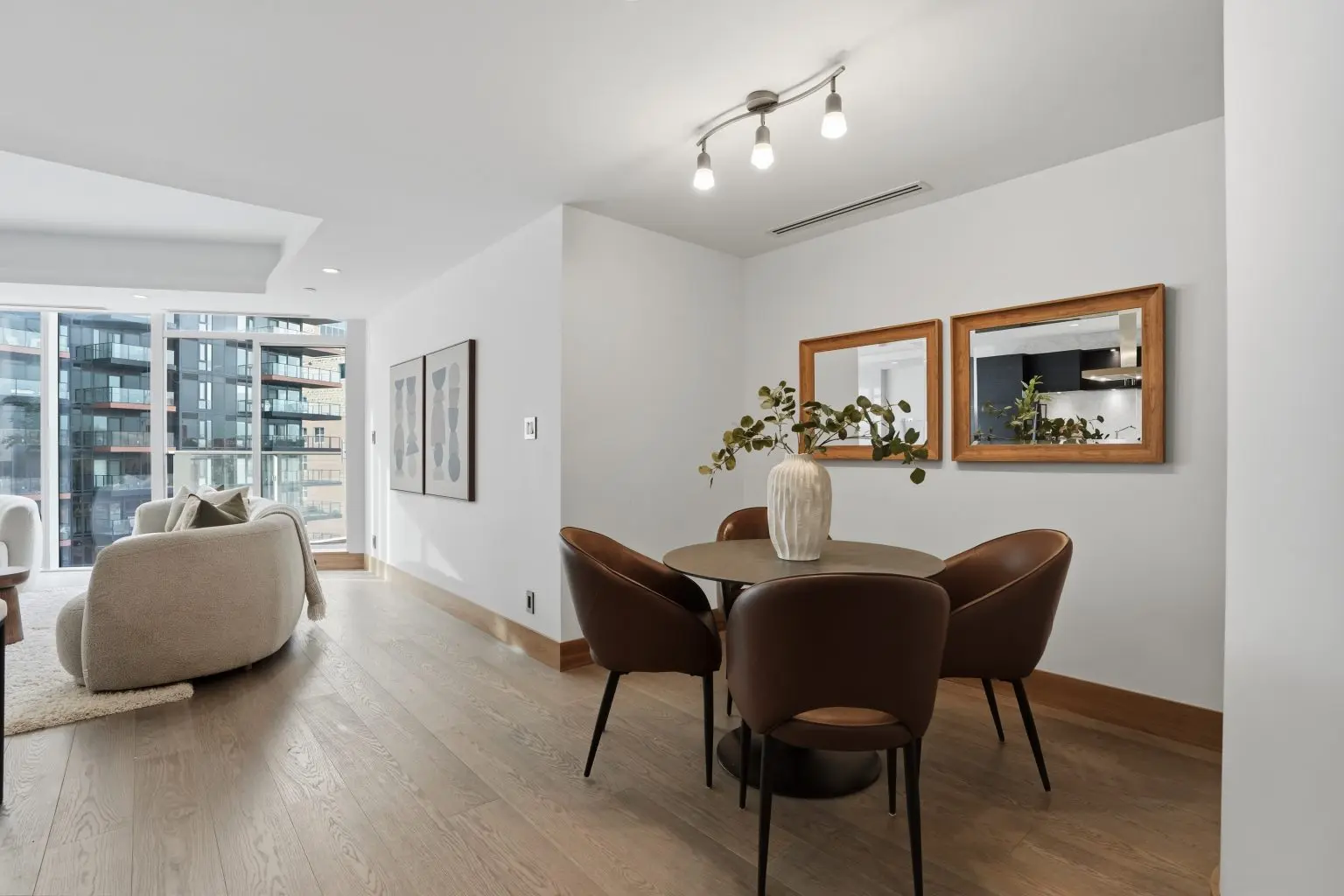 Best staging furniture packages in Calgary with professionally styled living space