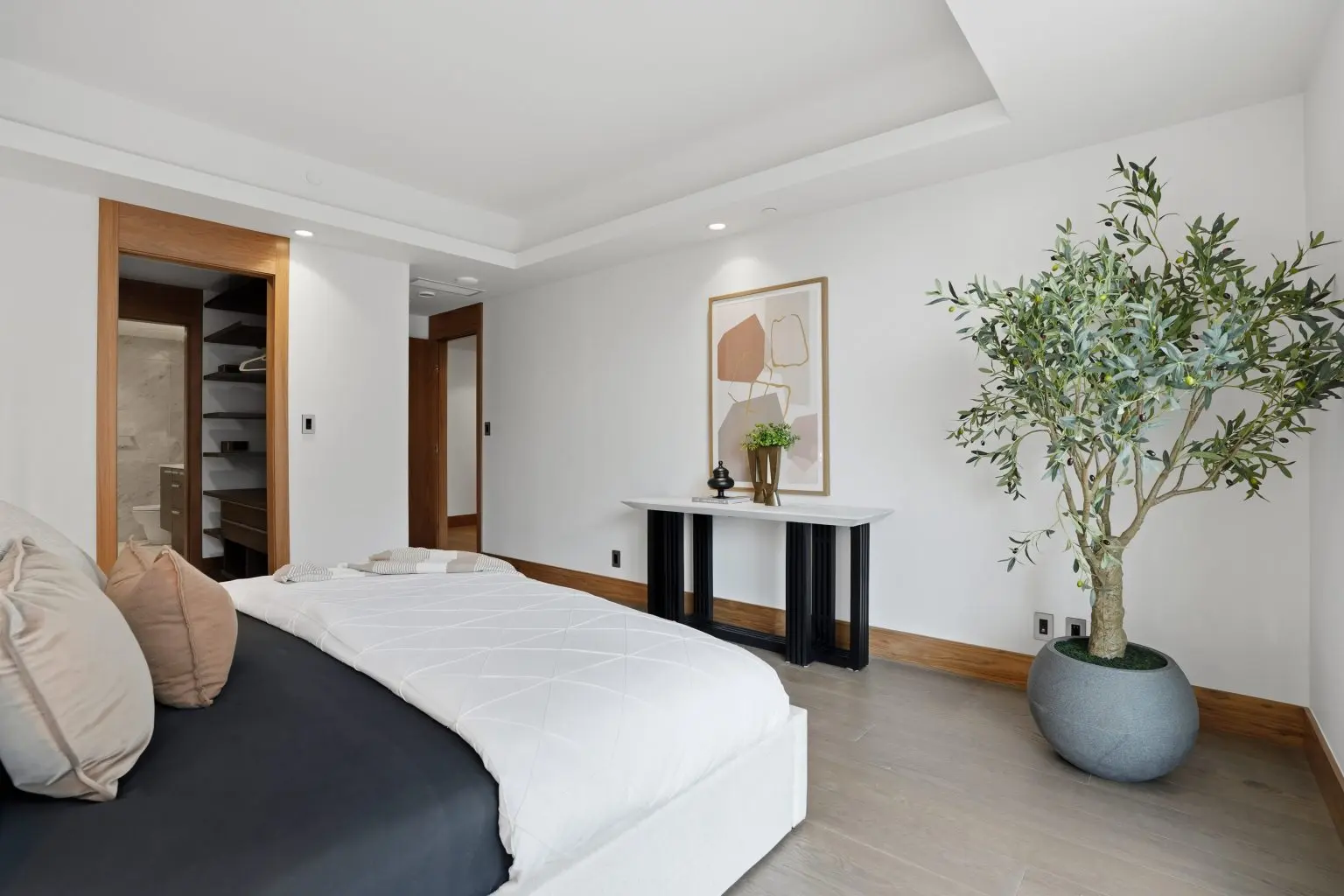 Luxury home builder staging Calgary with professionally styled furniture and décor